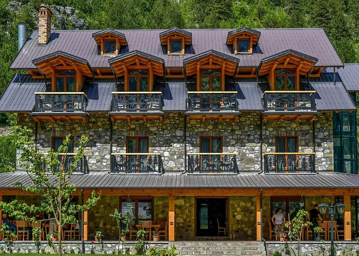 Hotell Golden Theth Grunas