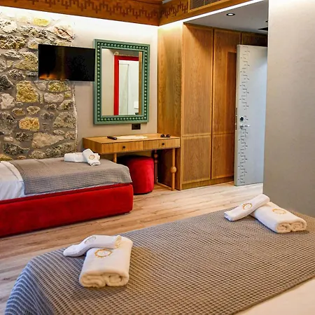 Golden Theth Hotel